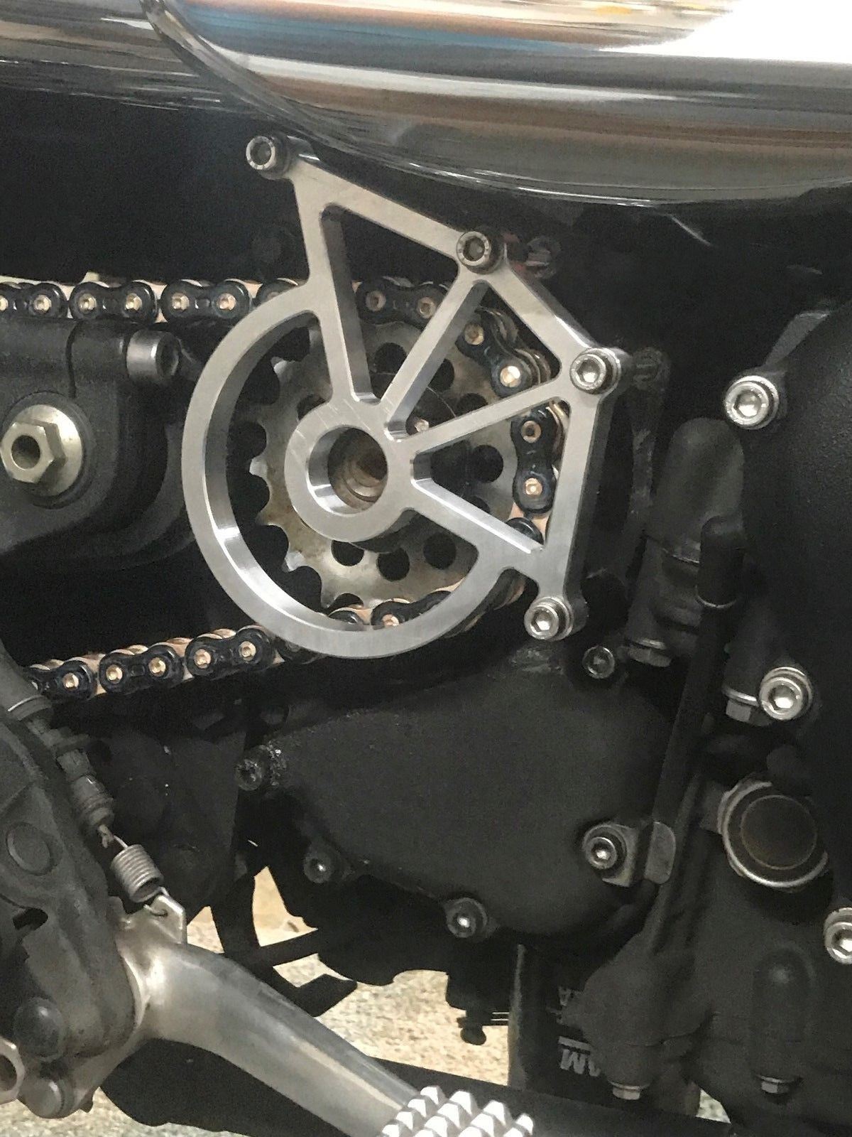 Triumph Speedmaster Bonneville Scrambler Thruxton Round Sprocket Cvr RAW TBW038