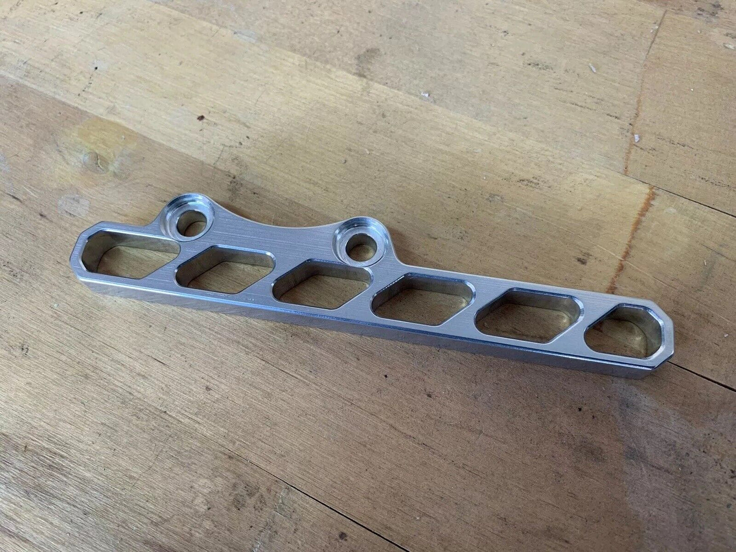 Triumph Speedmaster Bonneville Scrambler Thruxton Shiny Rear Brake Guard